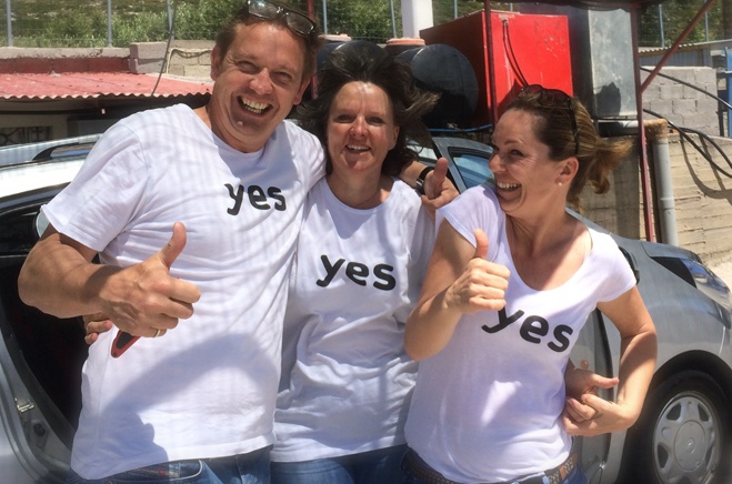 Sandy, Brigitte en Kordula het yes rent a car team van Samos