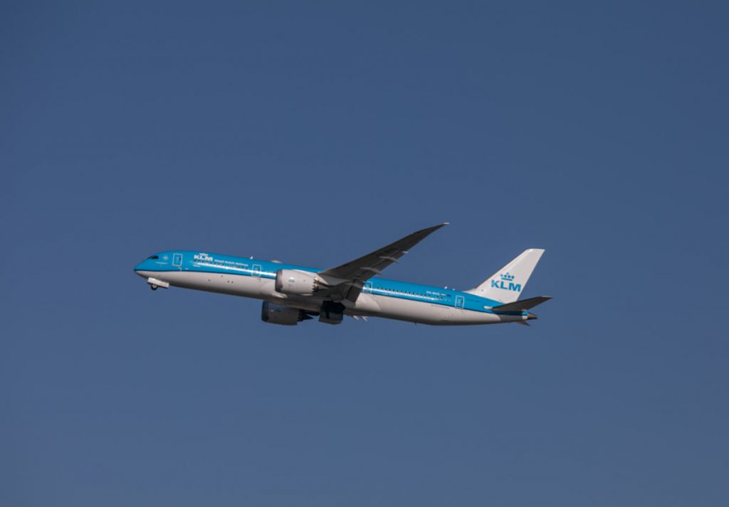 Duizenden vakantiegangers gedupeerd door staking KLM