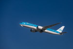 Vliegen naar Suriname bijna onbetaalbaar