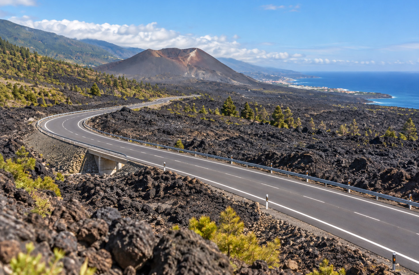 Nieuwe wegen lopen over de lava